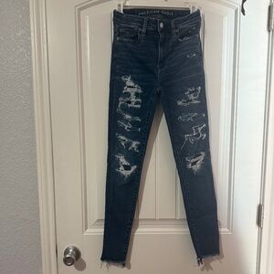 American Eagle distressed denim jeans